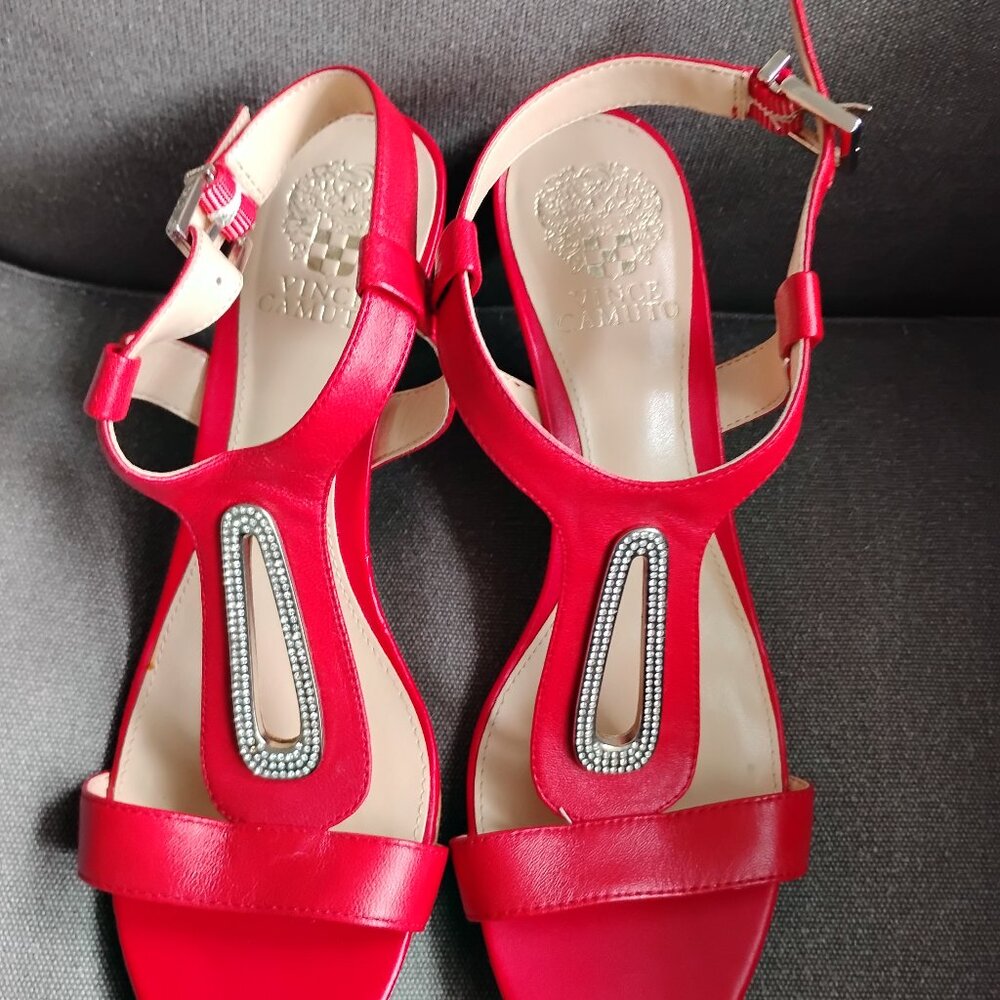 Vince Camuto nwt with clear crystals with 3 inch heel size 9